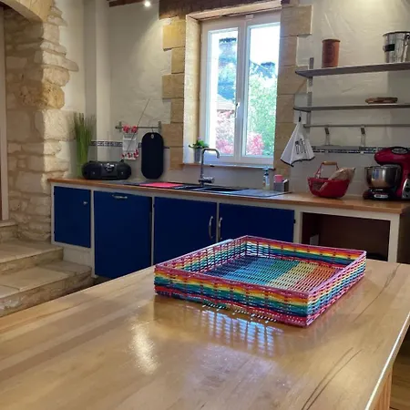 Geraeumiges Mit Charme In Der Dordogne By Interhome