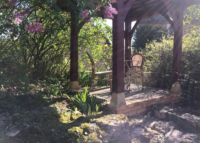 Geraeumiges Mit Charme In Der Dordogne By Interhome *