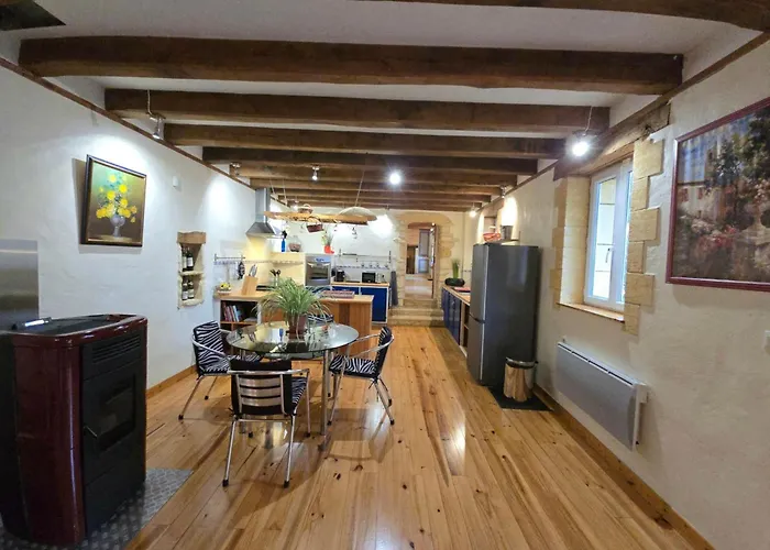 Geraeumiges Mit Charme In Der Dordogne By Interhome * Archignac